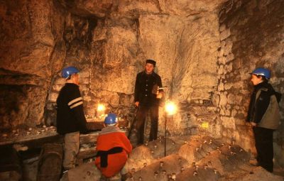 Jacky Roulleau en train de conter l'histoire de la culture en meules. FABULEUX !